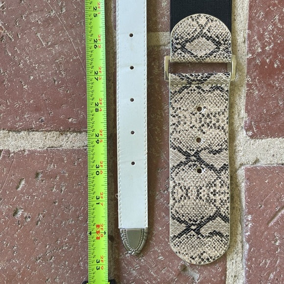 Bundle of 2 Belts/Macy’s Black Faux Snakeskin/ Target White Western - Picture 12 of 13